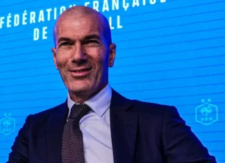 Zinedine Zidane es presentado como nuevo entrenador de la Selección de Francia Zinedine Zidane es presentado como nuevo entrenador de la Selección de Francia
