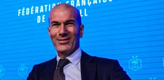 Zinedine Zidane es presentado como nuevo entrenador de la Selección de Francia Zinedine Zidane es presentado como nuevo entrenador de la Selección de Francia