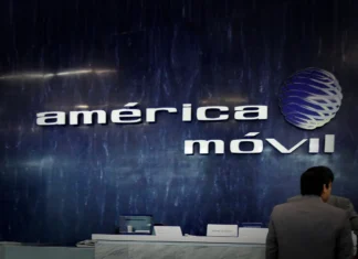 América Móvil amplía su presencia en Perú con acuerdo para adquirir WOW Tel america movil slim