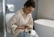 México emite alerta de viaje por brote de ciclosporiasis en Estados Unidos México