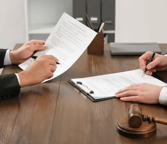 Empresas falsearon datos para ganar contratos públicos; multas rebasan 2 mil 182 millones contratos