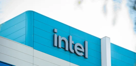 Intel inicia producción comercial de chips con la tecnología High-NA EUV de ASML intel