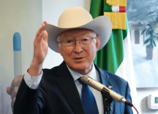 Ken Salazar niega haber tenido pruebas de presuntos vínculos entre AMLO y el narcotráfico ken salazar
