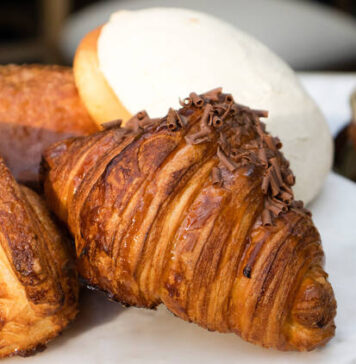 Amand llega a la Roma con un brunch de inspiración francesa entre croissants, desayunos y sobremesas