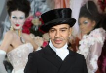John Galliano se queda sin su gran homenaje en el Met: cancelan la exposición de 2027