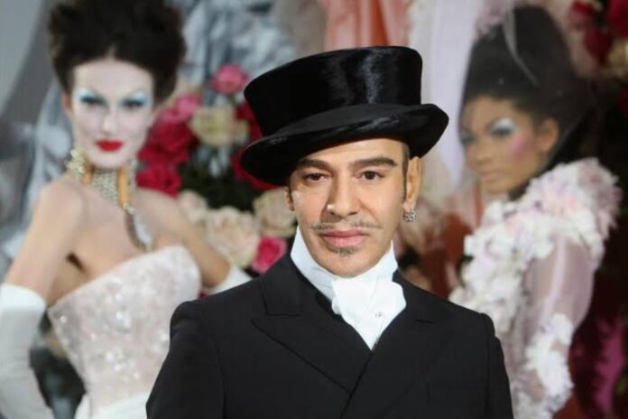 John Galliano se queda sin su gran homenaje en el Met: cancelan la exposición de 2027