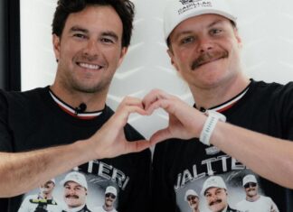 Checo Pérez sorprende a Valtteri Bottas con peculiar regalo durante el GP de Países Bajos Checo Pérez
