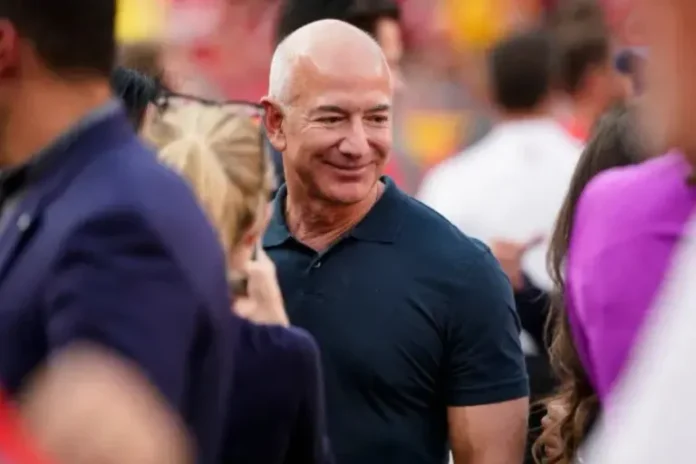 Jeff Bezos estaría cerca de convertirse en accionista del Liverpool con una inversión millonaria Jeff Bezos estaría cerca de convertirse en accionista del Liverpool con una inversión millonaria