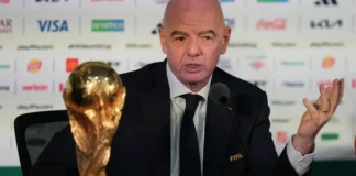 Kevin Lamour deja la FIFA tras criticar el plan de Gianni Infantino para comercializar los derechos del Mundial Kevin Lamour deja la FIFA tras criticar el plan de Gianni Infantino para comercializar los derechos del Mundial
