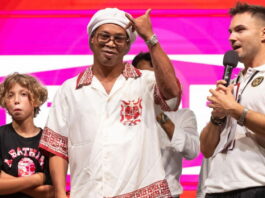 Ronaldinho regresa al futbol profesional con el Ravenna de Italia Ronaldinho regresa al futbol profesional con el Ravenna de Italia