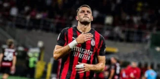 Santiago Giménez tendría acuerdo con el Porto, pero su fichaje aún depende del Milan Santiago Giménez tendría acuerdo con el Porto, pero su fichaje aún depende del Milan