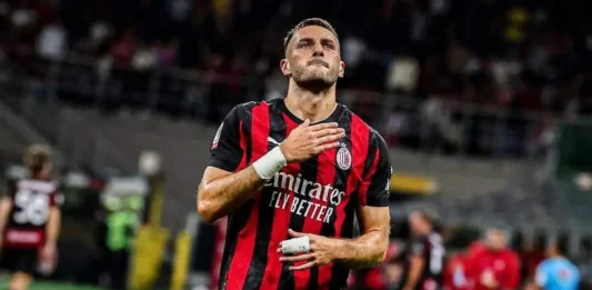 Santiago Giménez tendría acuerdo con el Porto, pero su fichaje aún depende del Milan Santiago Giménez tendría acuerdo con el Porto, pero su fichaje aún depende del Milan