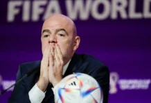 UEFA prepara denuncia penal contra Infantino por el fallido plan para comercializar el Mundial UEFA prepara denuncia penal contra Infantino por el fallido plan para comercializar el Mundial