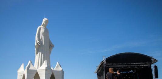 Virgen María de 55.6 metros rompe récord en Europa: así es el nuevo monumento de Polonia Virgen María