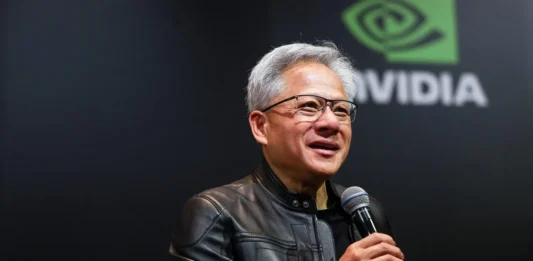 La IA podría convertir a electricistas, plomeros y trabajadores de construcción en empleos altamente cotizados ceo nvidia