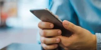 UdeG pondrá límites al uso de celulares en preparatorias para reducir distracciones y fortalecer la convivencia uso celulares