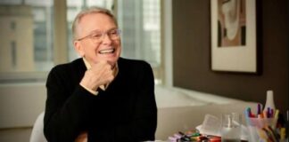 Muere Bob Mackie, el diseñador que convirtió las lentejuelas en un símbolo de Hollywood