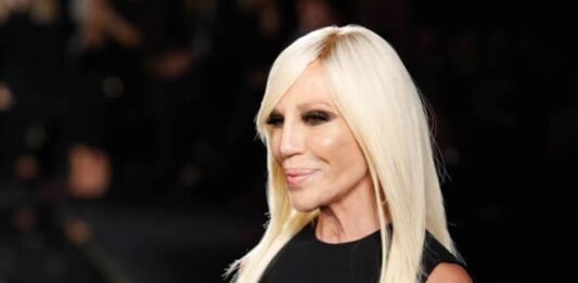 Donatella Versace regresa con nueva marca