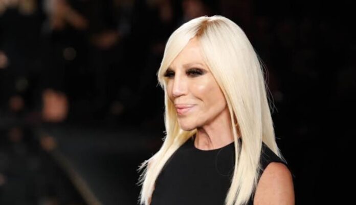 Donatella Versace regresa con nueva marca