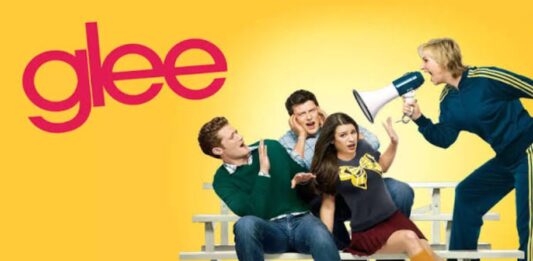 Ryan Murphy ya escribió el reboot de Glee y habló con el elenco original