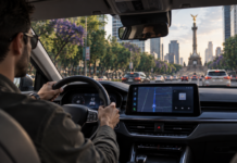 ¿Instalaste una pantalla en tu auto? Esto es lo que realmente está prohibido en CDMX