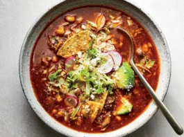 Cómo hacer pozole rojo tradicional: receta fácil para las fiestas patrias Cómo hacer pozole rojo tradicional: receta fácil para las fiestas patrias