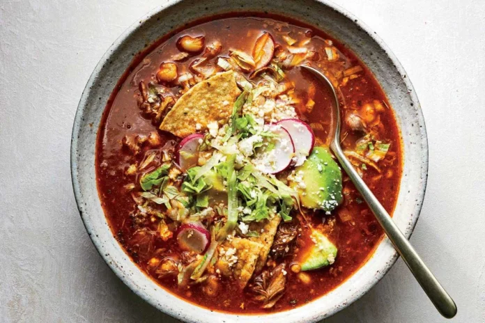 Cómo hacer pozole rojo tradicional: receta fácil para las fiestas patrias