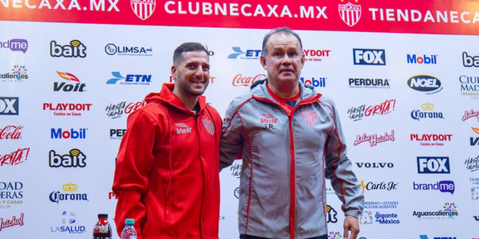 Juan Reynoso regresa a la Liga MX como nuevo técnico del Necaxa Juan Reynoso regresa a la Liga MX como nuevo técnico del Necaxa