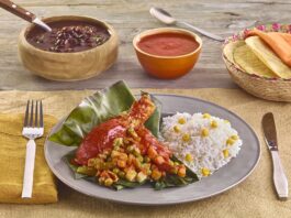 Mixiotes de pollo en papel aluminio: prepara esta receta con un adobo lleno de sabor Mixiotes de pollo en papel aluminio: prepara esta receta con un adobo lleno de sabor