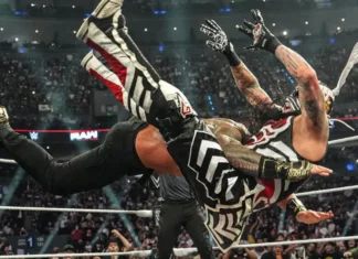 Penta cae ante Roman Reigns y se queda sin el Campeonato Mundial Pesado de WWE en CDMX Penta cae ante Roman Reigns y se queda sin el Campeonato Mundial Pesado de WWE en CDMX