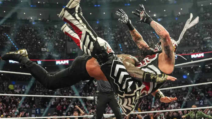 Penta cae ante Roman Reigns y se queda sin el Campeonato Mundial Pesado de WWE en CDMX Penta cae ante Roman Reigns y se queda sin el Campeonato Mundial Pesado de WWE en CDMX