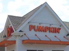 Dunkin’ transforma un restaurante en “Pumpkin’” para llevar su campaña de otoño a las calles Pumpkin