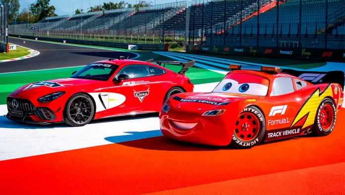 Rayo McQueen llega al GP de Italia para dar una vuelta en Monza Rayo McQueen llega al GP de Italia para dar una vuelta en Monza