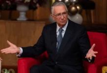 Ricardo Salinas cuestiona los sueldos fijos y defiende compensaciones ligadas al desempeño laboral Ricardo Salinas Pliego