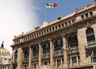 Banxico mantiene la tasa en 6.50% y condiciona sus próximos pasos a inflación y peso Banxico
