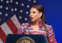 Brugada lleva a Nueva York estrategia de vivienda de CDMX y llama a frenar la especulación Brugada