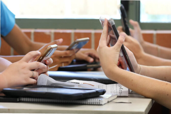 celulares escuelas celulares