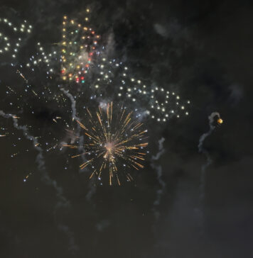 Show de 300 drones y pirotecnia iluminará el cielo de CDMX por el Mes Patrio en Six Flags six flags