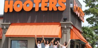 Hooters llegará al cine: preparan película sobre el origen y expansión de la famosa cadena de restaurantes Hooters