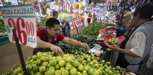 Inflación rompe descenso en agosto: sube a 3.26% mientras servicios avanzan 4.33% inflación