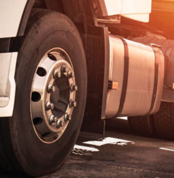Michelin, Bridgestone y Goodyear llevan la tecnología de llantas para camión a eficiencia, datos y mantenimiento predictivo camion