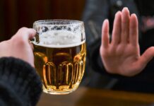 Medicamentos para adelgazar muestran potencial para reducir el consumo de alcohol, pero aún faltan estudios alcohol