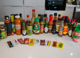 Salsas picantes en México concentran hasta 3,300 mg de sodio por cada 100 mililitros, advierte investigación salsas picantes