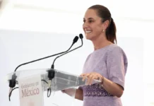 Protestas por ampliación del Puerto de Manzanillo interrumpen informe de Sheinbaum en Colima sheinbaum