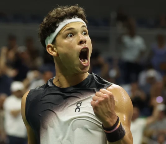 Shelton elimina a Alcaraz en cinco sets y enfrentará a Tiafoe en el US Open Shelton