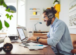 Casi 68% de quienes prefieren trabajo híbrido busca reducir sus tiempos de traslado en México trabajo híbrido