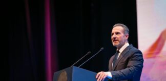 PAN y PRI coinciden en informe de Adrián de la Garza mientras analizan escenario electoral de Nuevo León Adrián de la Garza