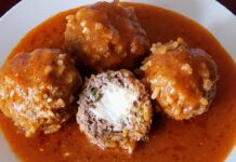 Albóndigas en salsa de chipotle rellenas de queso: una receta casera irresistible Albóndigas en salsa de chipotle rellenas de queso: una receta casera irresistible
