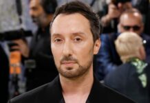 Anthony Vaccarello se despide de Saint Laurent tras diez años y cierra una etapa dorada en la moda