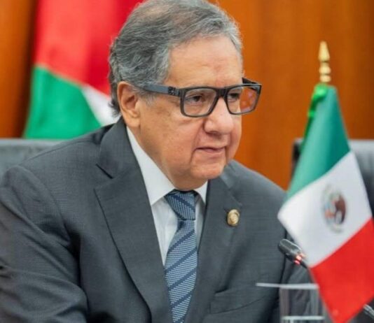 Higinio Martínez pide unidad en Morena ante selección de aspirantes para elecciones de 2027 Higinio Martínez